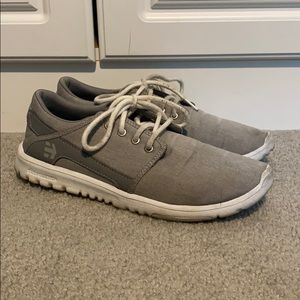 Gray Etnies Women’s Scout